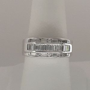 14kt white gold diamond  band
